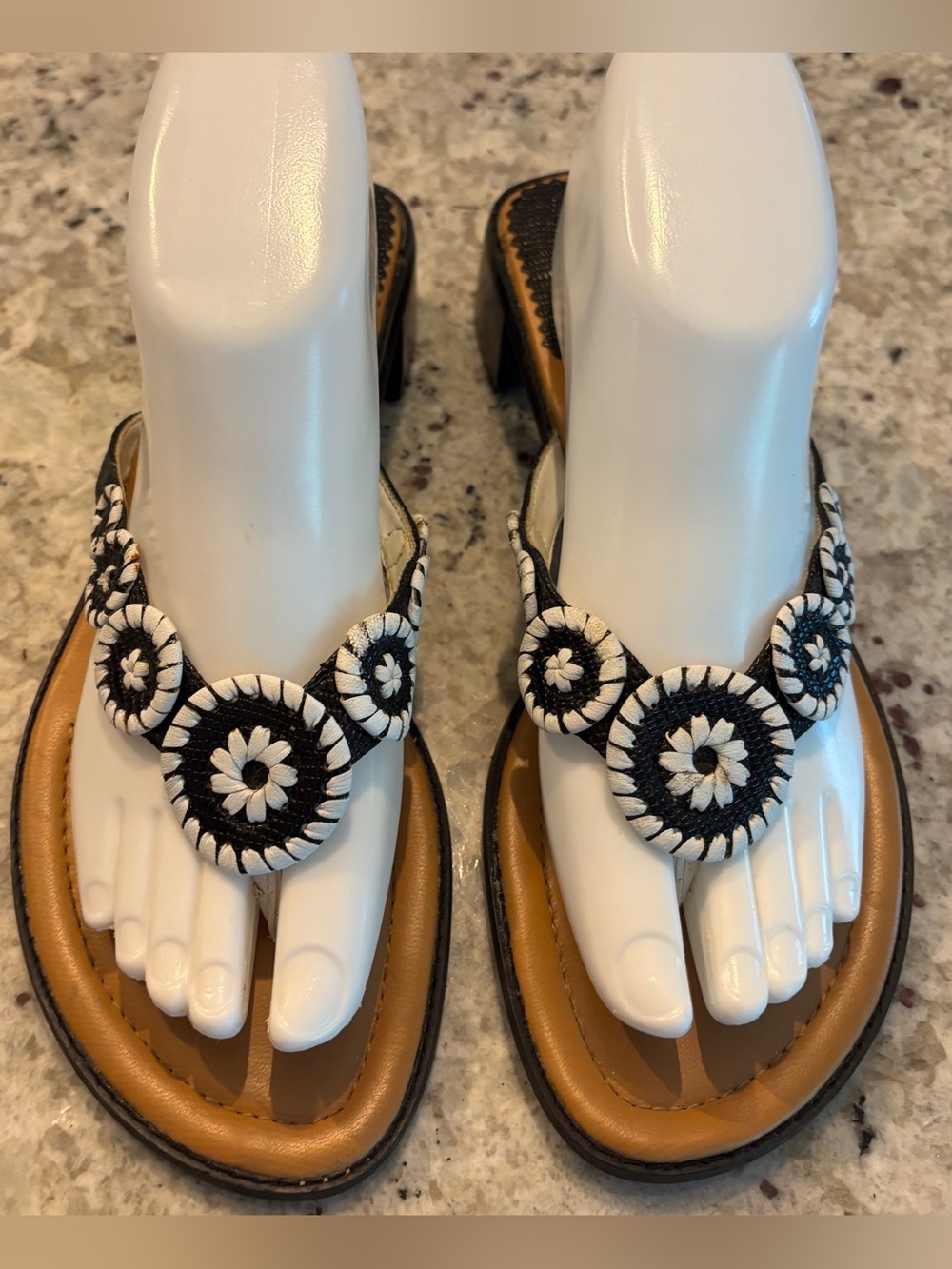 NEW Montego Bay Club Black & White Beaded Thong Sandals Sz 8.5 UK 7